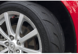 Diferencias entre neumáticos de calle y neumáticos semi-slicks